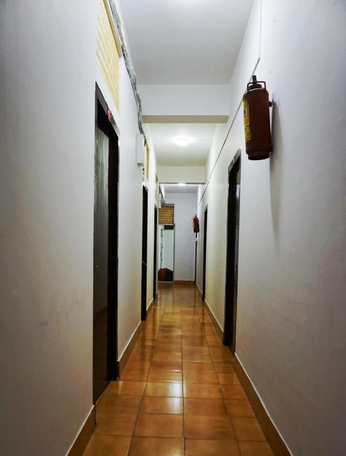 Pause Hostel Guwahati Exterior foto